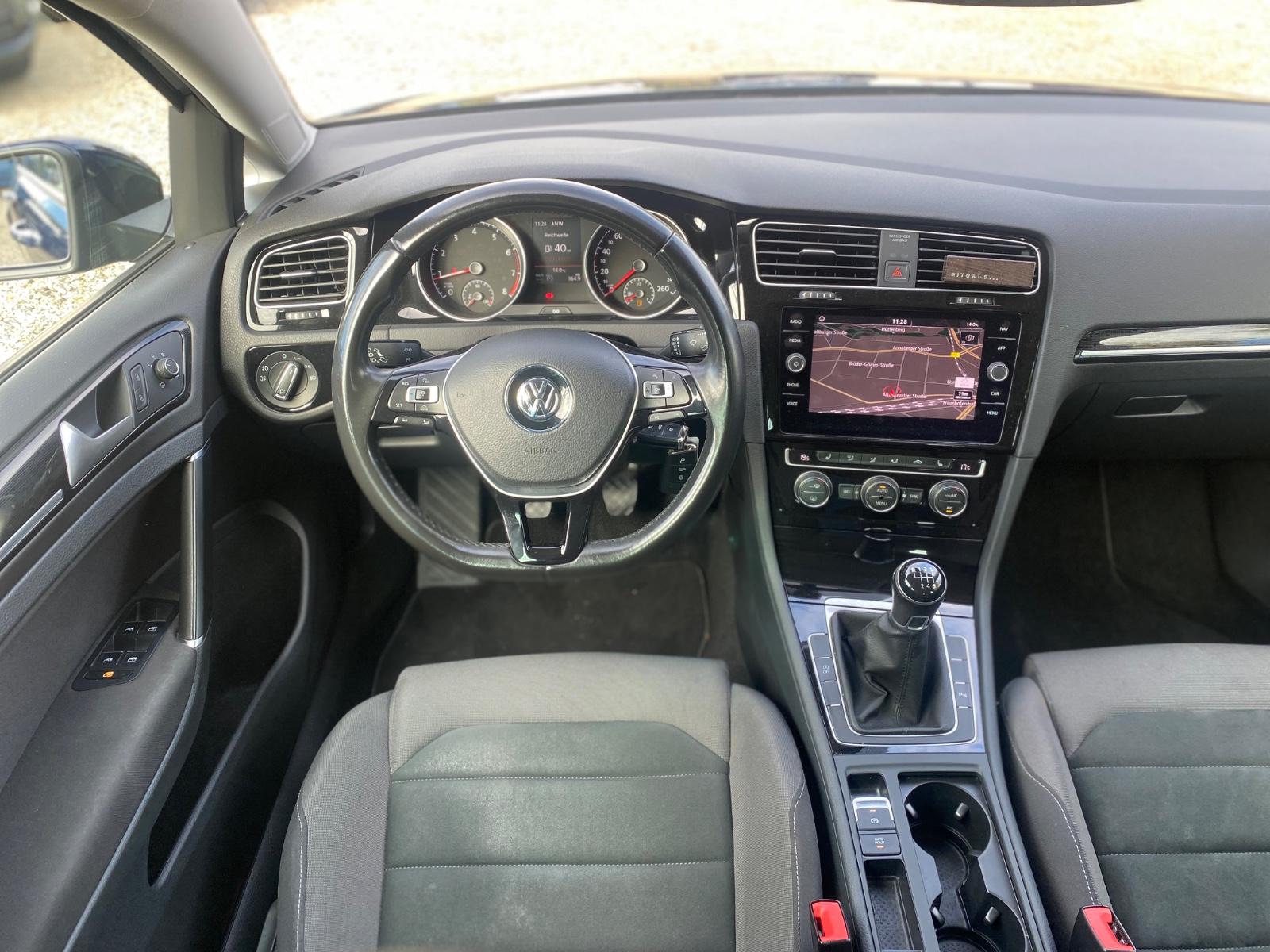Volkswagen Golf 1.4 TSI BMT 92kW Highline Navi Sitzheizung
