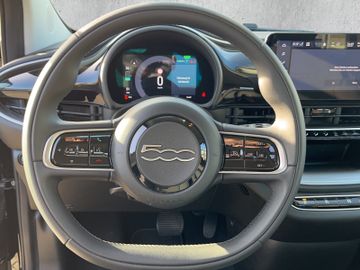 Fiat 500e Icon 42kWh Navi+SHZ+PDC+Carplay+ALU