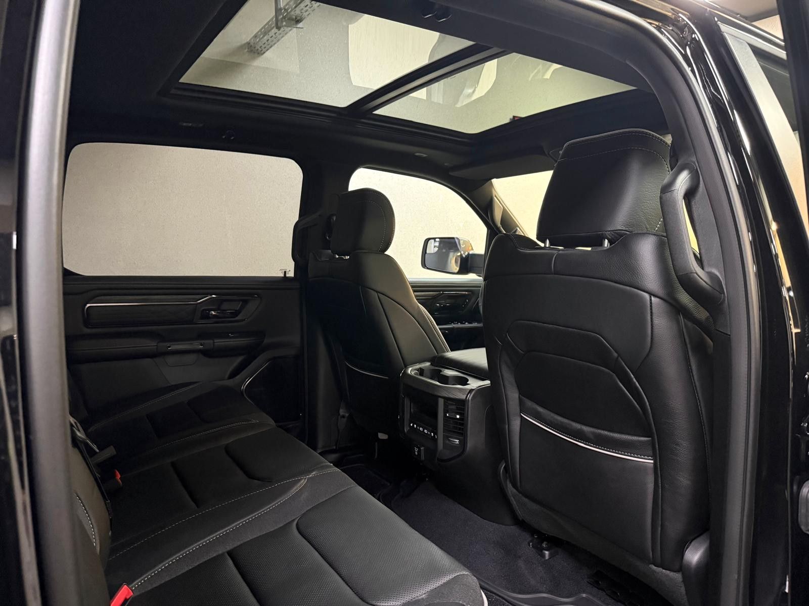 Fahrzeugabbildung Dodge RAM LIMITED HEMI V8-RAMBOX-TAILGATE-SOFORT!!!