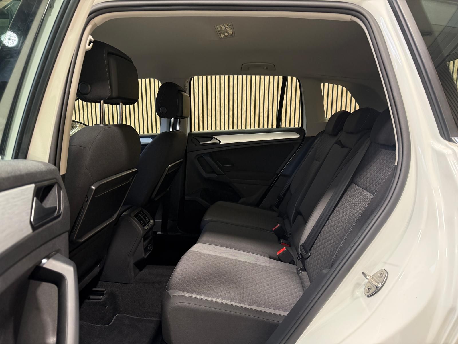 Volkswagen Tiguan 1.5 TSI Comfortline SHZ|AHK|RFK|Winter|PD foto 12