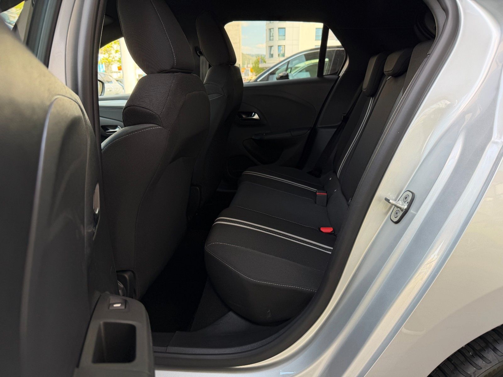 Fahrzeugabbildung Opel Corsa F 1.2 Turbo GS KlimaA,LED,Navi,SHZ,Kam.,LM