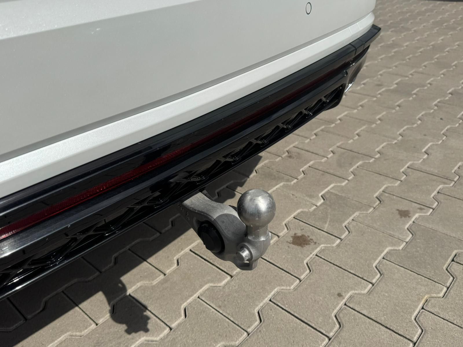 Fahrzeugabbildung Volkswagen Touareg 3.0TDI 4M R-Line VOLL Black 22" UPE 114T