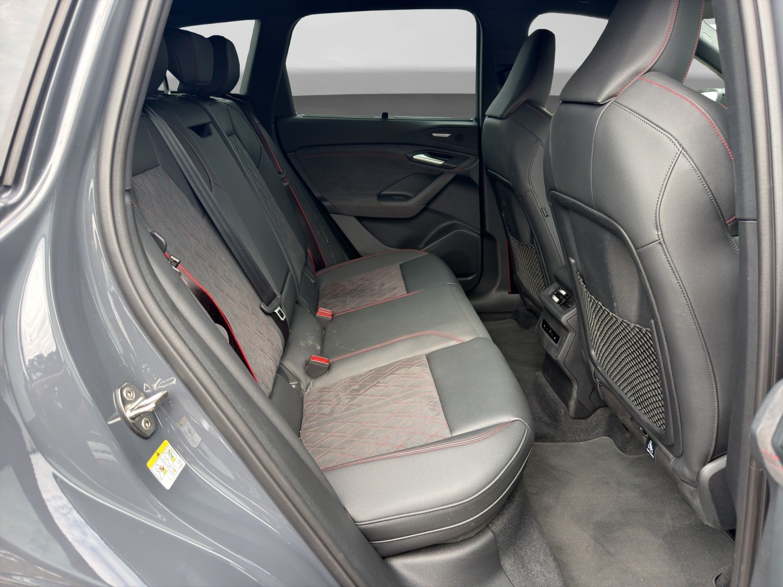 Audi SQ6 e-tron - Bild 7