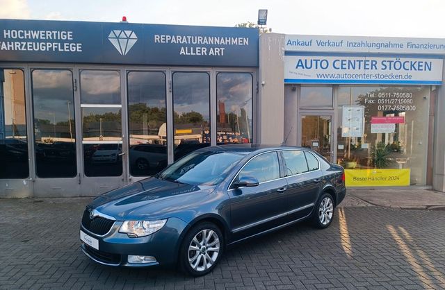 Skoda Superb Elegance 4X4 DSG LEDER NAVI SSD PDC XENON