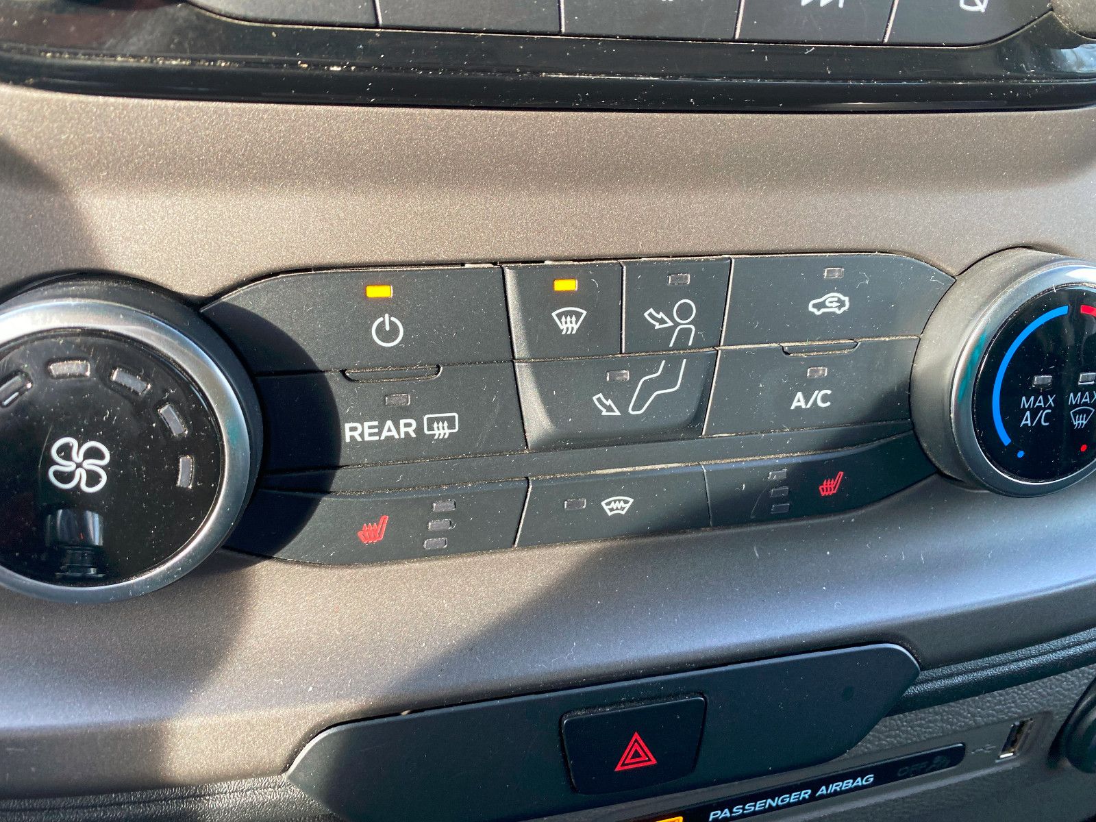 Fahrzeugabbildung Ford TransitKasten350 L4H3 Trend,AHK,Navi,Kamera,SHg