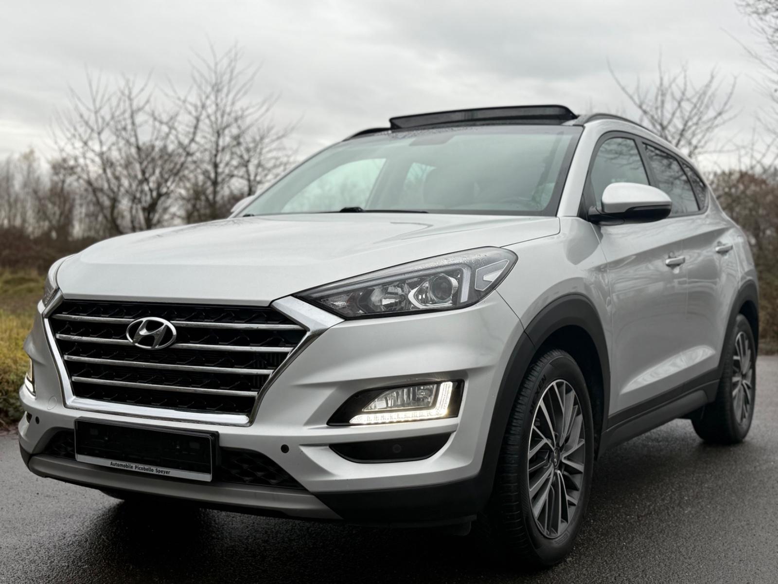 Hyundai Tucson Automatik/Navi/R.F.Kam/P.Dach/Garantie