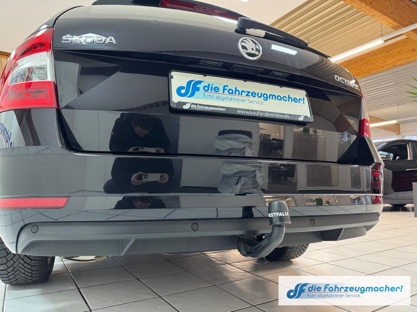 Fahrzeugabbildung SKODA Octavia Combi Ambition Sperrdiff. Apple CarPlay