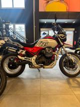 Moto Guzzi V85 TT E5+ ROSSO FUJI - Moto Guzzi Motorräder in Berlin