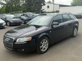 Audi A4 2.0 TDI NAVI/KLIMA/TEMPO - Audi A4 aus 2006 mit Diesel-Antrieb