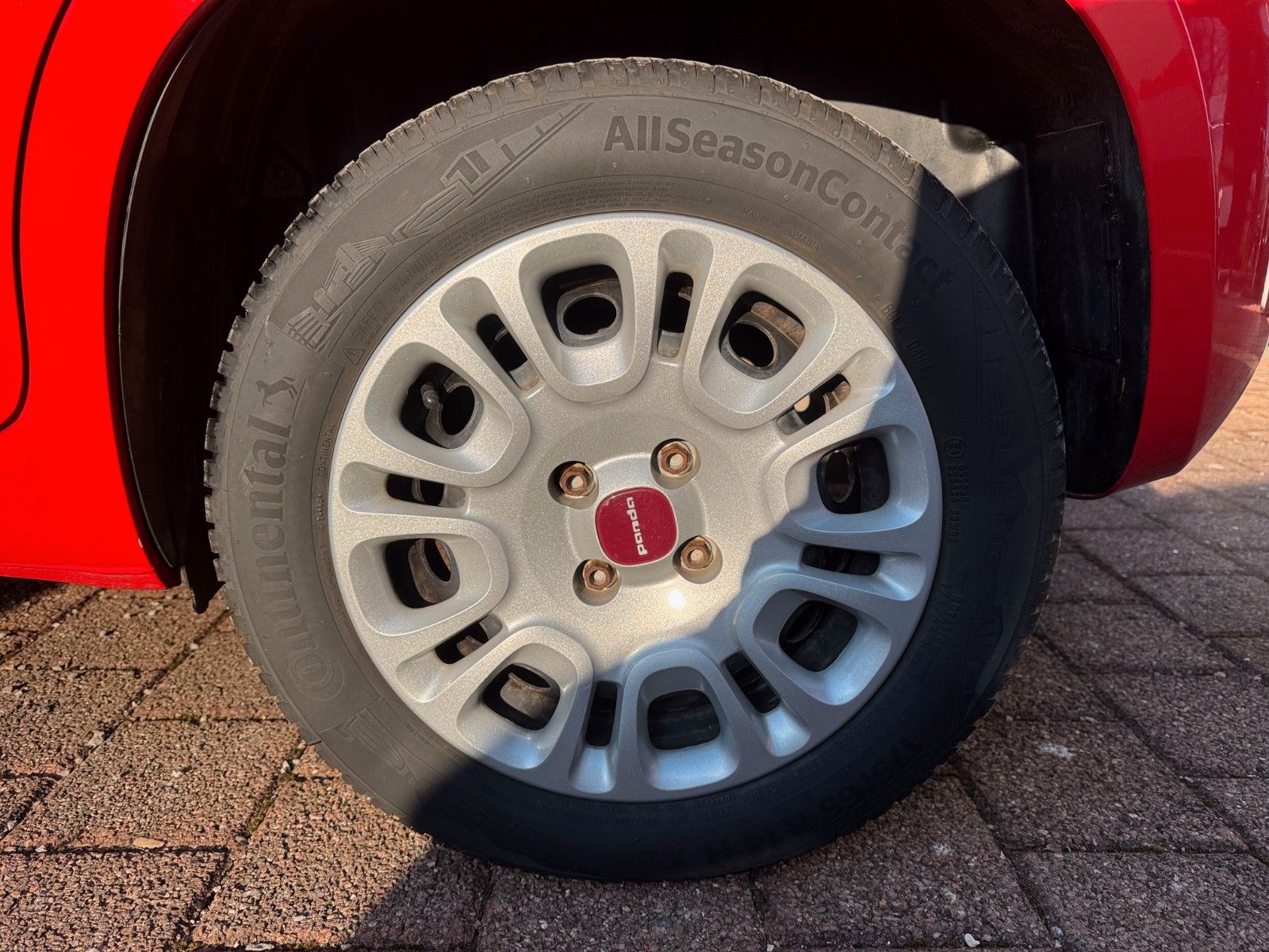 Fahrzeugabbildung Fiat Panda Easy Parksensoren Radio Klima