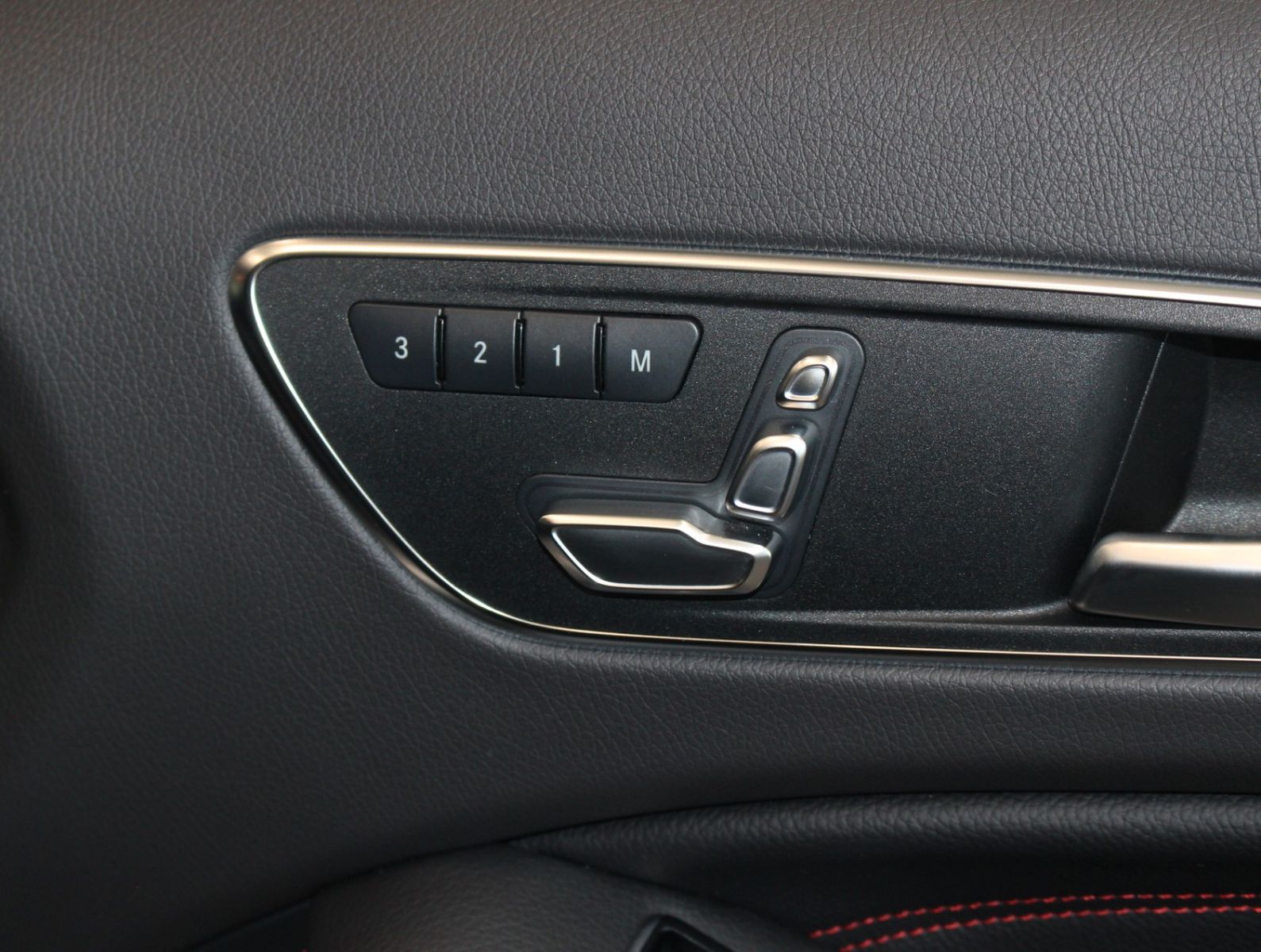 Fahrzeugabbildung Mercedes-Benz A 45 AMG 4MATIC *AMG Racing Kit*1.Hand