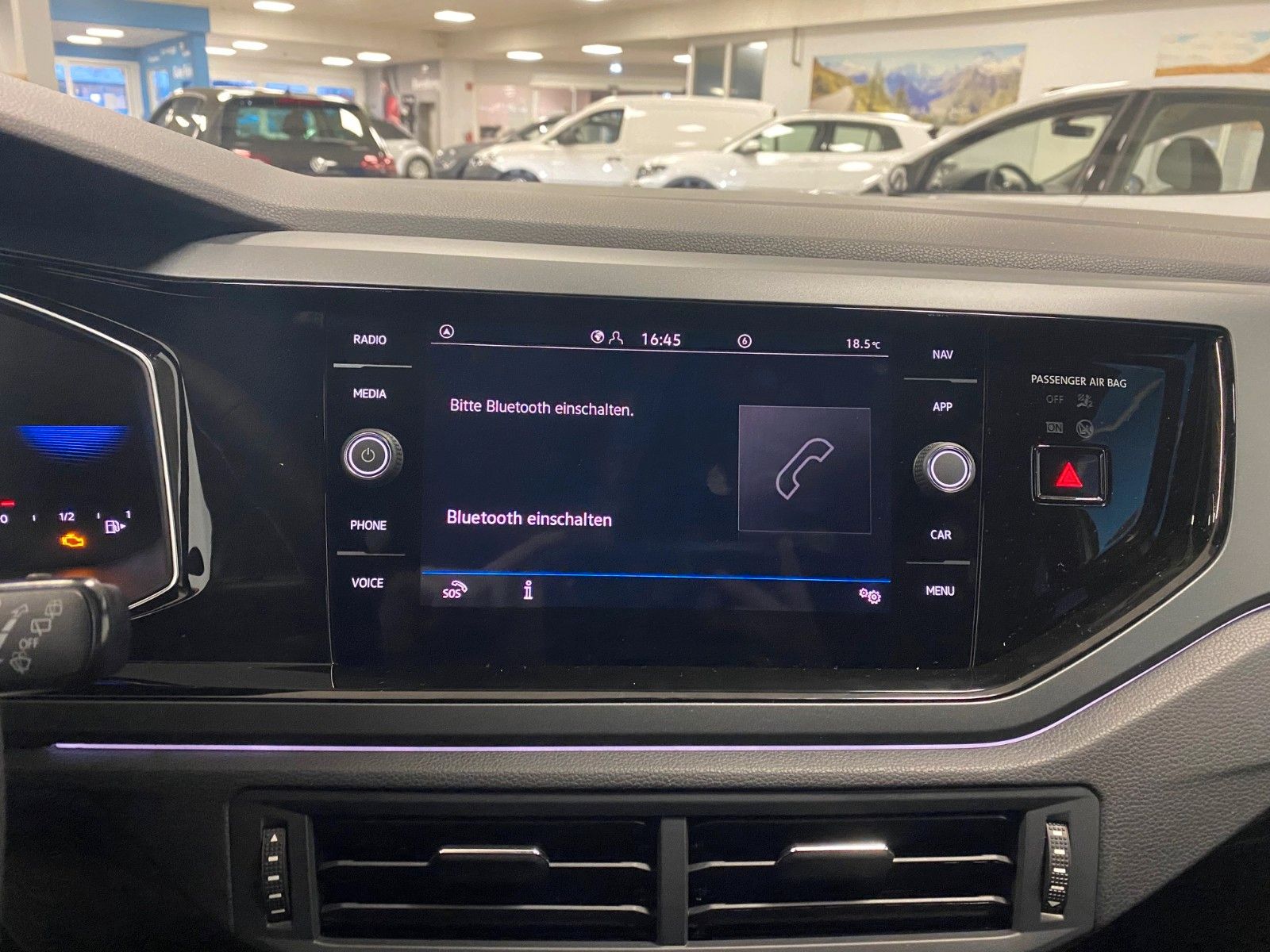 Fahrzeugabbildung Volkswagen Taigo 1.5 TSI DSG R-LINE+Black Style+ACC+Matrix+