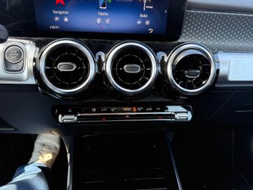 Mercedes GLB 200 - 11