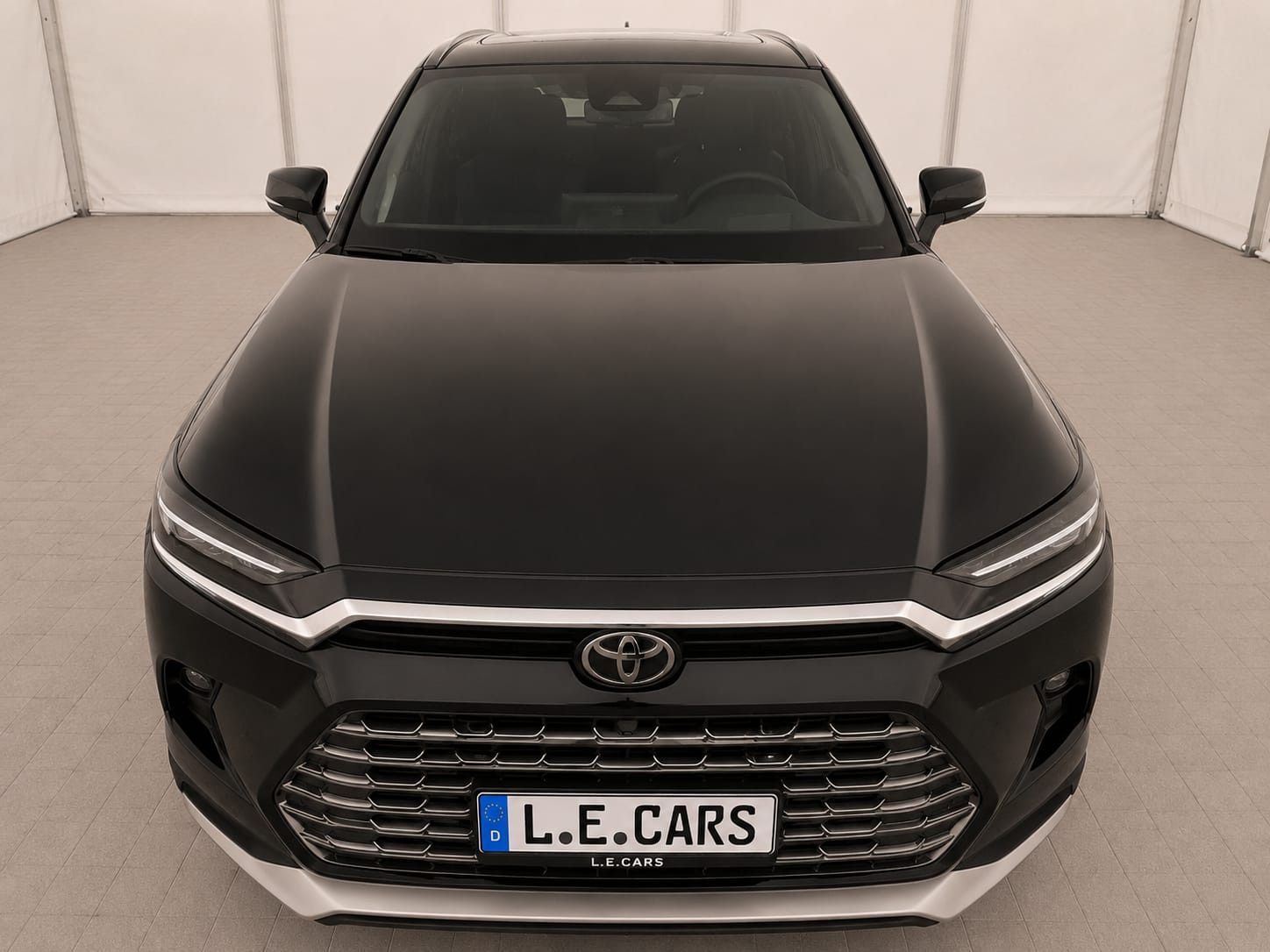 Fahrzeugabbildung Toyota GRAND Platinum Max T1: 68.000 EURO Stock !!!