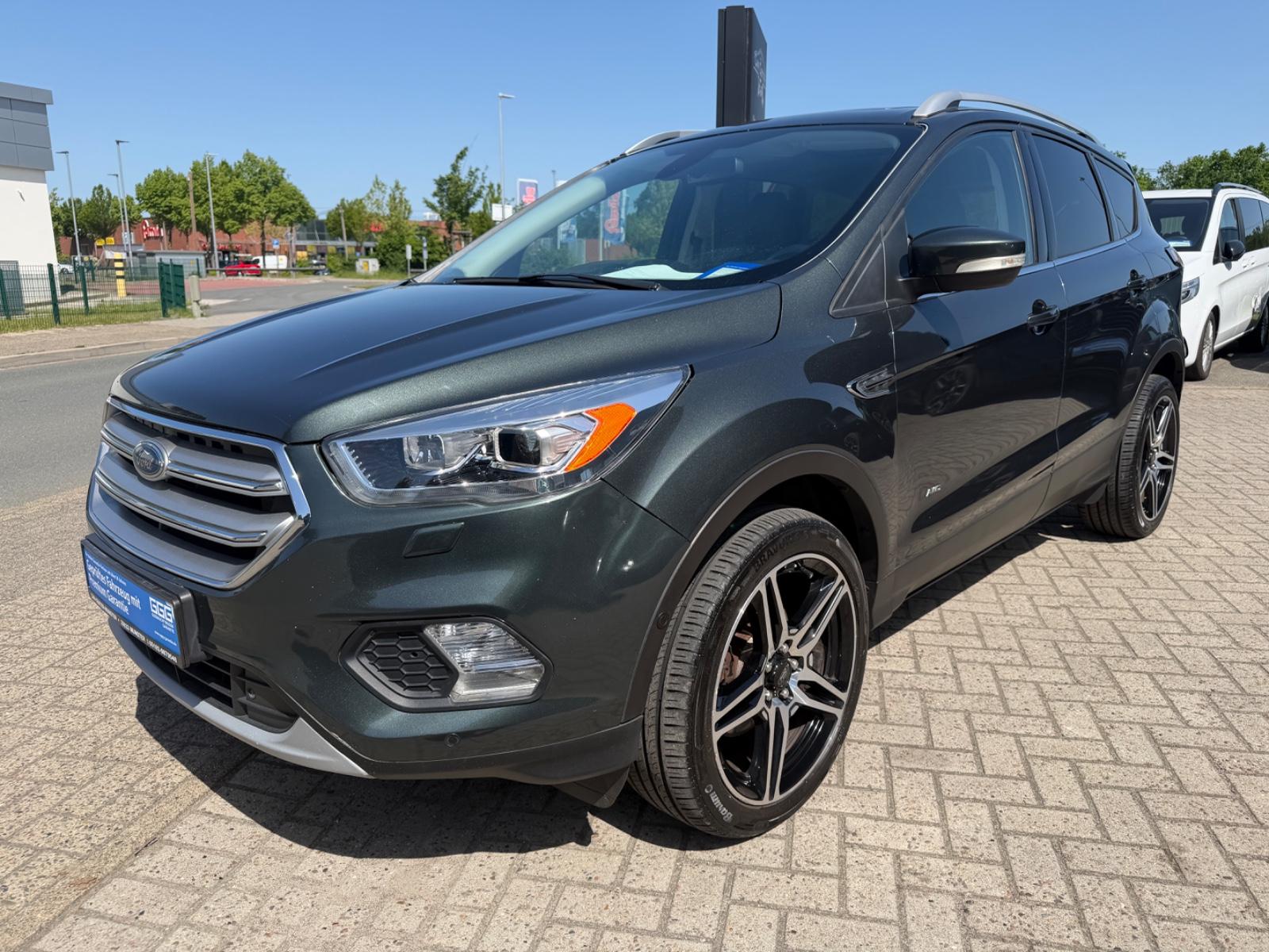 Ford Kuga Titanium Panorama Kamera Vollausstatung
