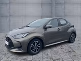 Toyota Yaris 1.5 l Hybrid 4x2 CLUB LED+NAVI+RFK+GRA+SHZ - Toyota Yaris: 1.4