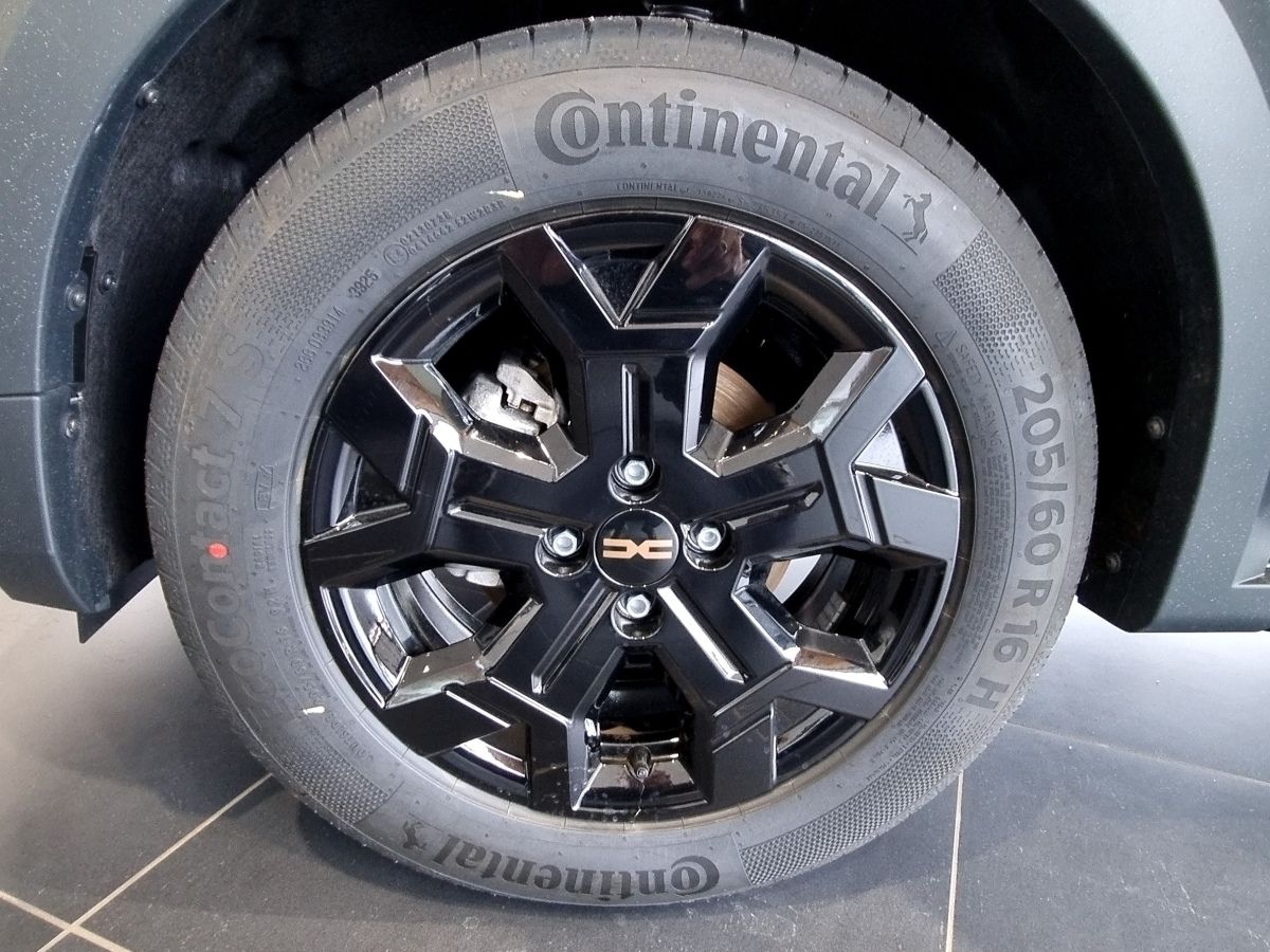 Fahrzeugabbildung Dacia Sandero Stepway Extreme TCe 110