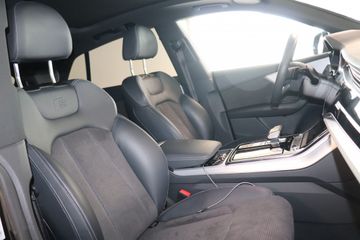Fahrzeugabbildung Audi Q8 50 TDI quattro S-line/Plus-Navi-Virtual-Pano-