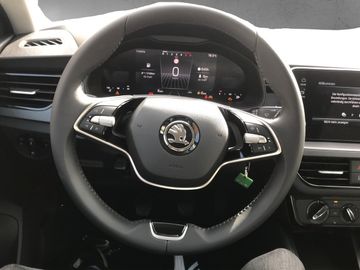Skoda Scala 1.0 TSI Essence *PDC*KLIMA*SHZ*TEL*CARPLAY