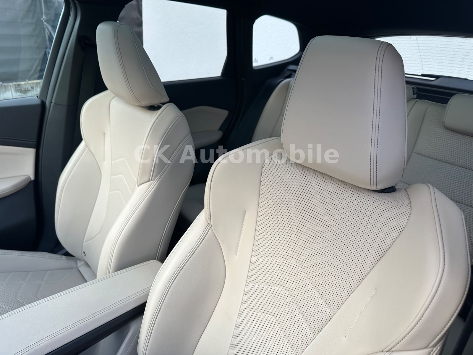 Fahrzeugabbildung BMW X1 20d xDrive xLine/Navi/Head-Up/Pano/LED/360°