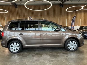MYAUTOCENTER – Gebraucht- und Jahreswagen mit Werkstattservice in Pfaffenhofen Volkswagen Touran Comfortline *7-Sitzer*Freisprech*Klima*