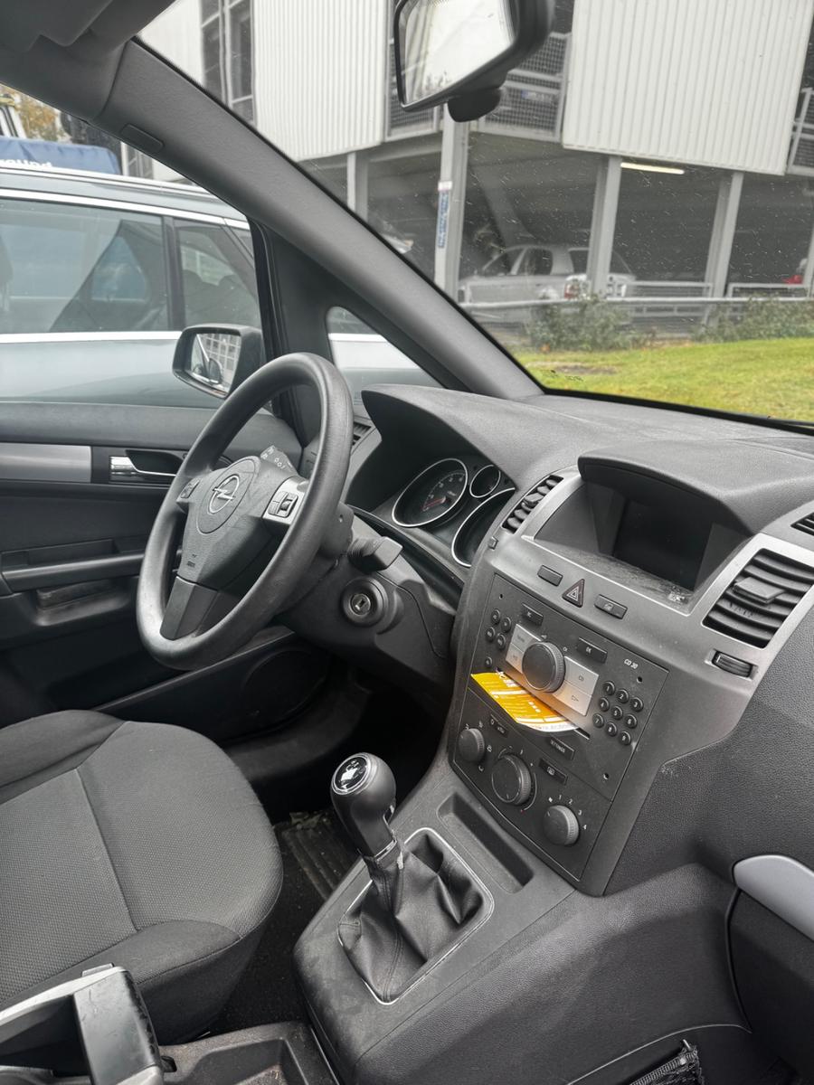 Opel Zafira 2007 — photo 9