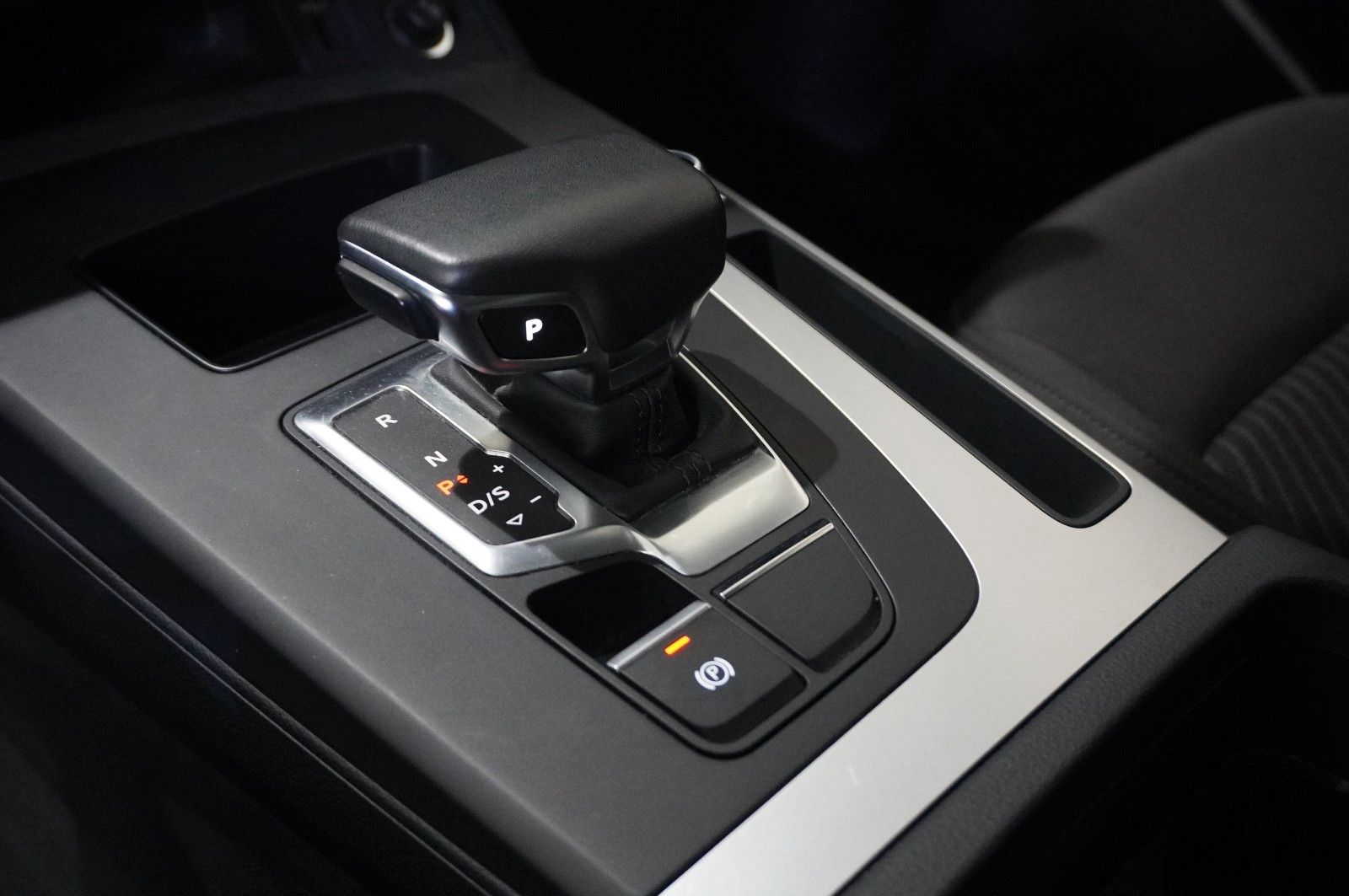 Fahrzeugabbildung Audi Q5 Sportback 35 TDI S-LINE NAVI/LED/SPORT/VIRT.