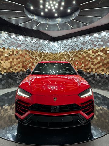 Lamborghini Urus *Carbon*4-Sitzer*Akrapovic*Pano*B&O*