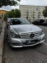 Mercedes-Benz C 180 Avantgarde, scheckheftgepflegt