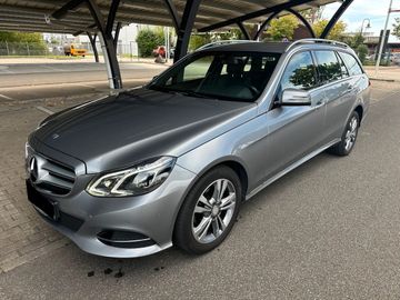 Mercedes E 200 - 1