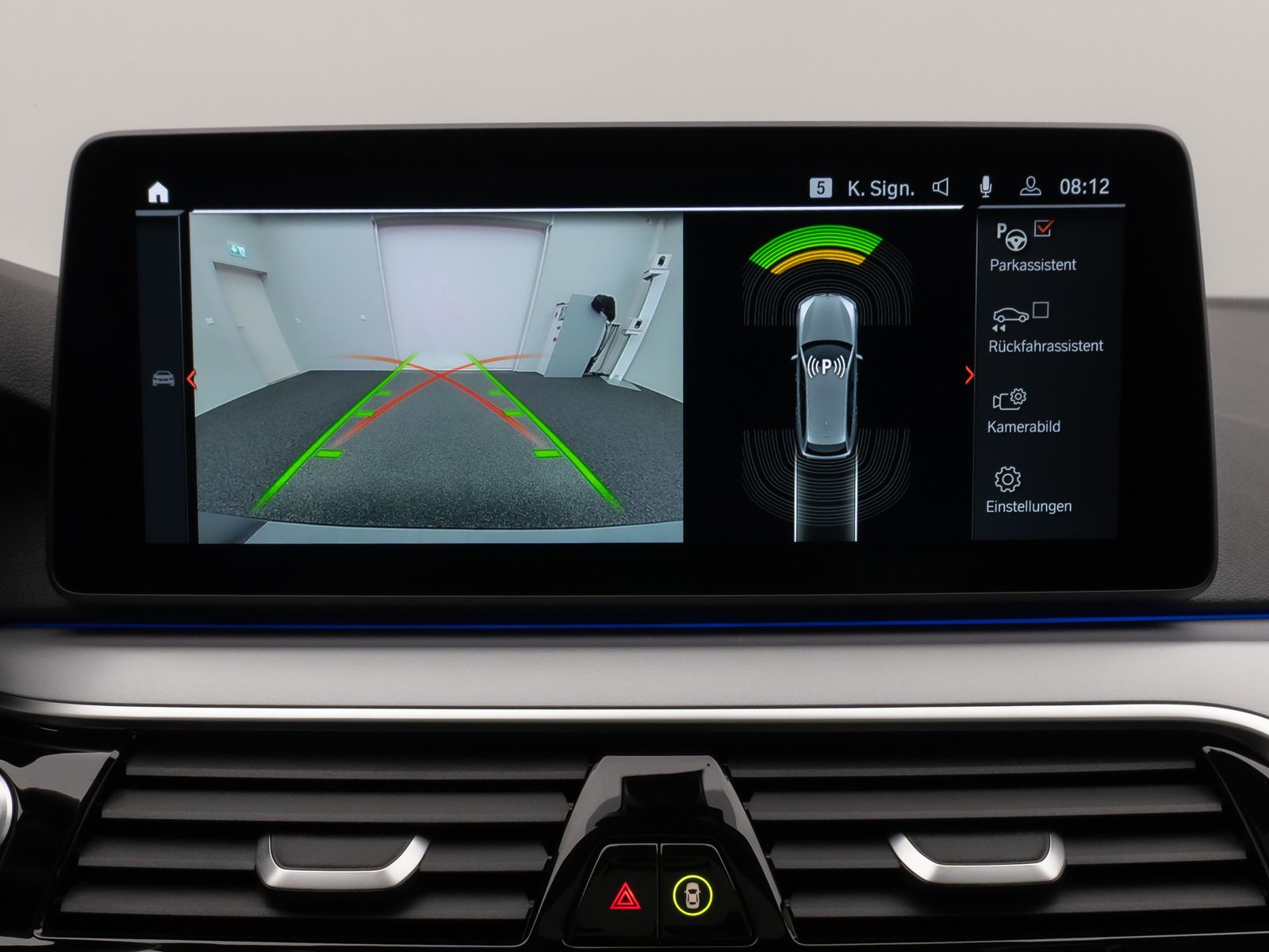 Fahrzeugabbildung BMW 520d Panorama Kamera HUD DAB 4Klima Alarm 19Zoll