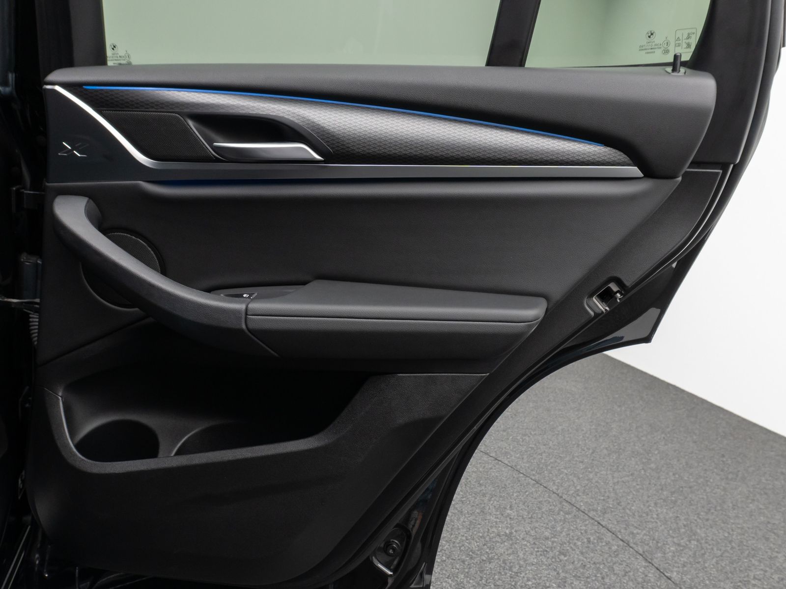 Fahrzeugabbildung BMW X3 xD30e M Sport 360°DAB HiFi Komfort AHK 20Zoll