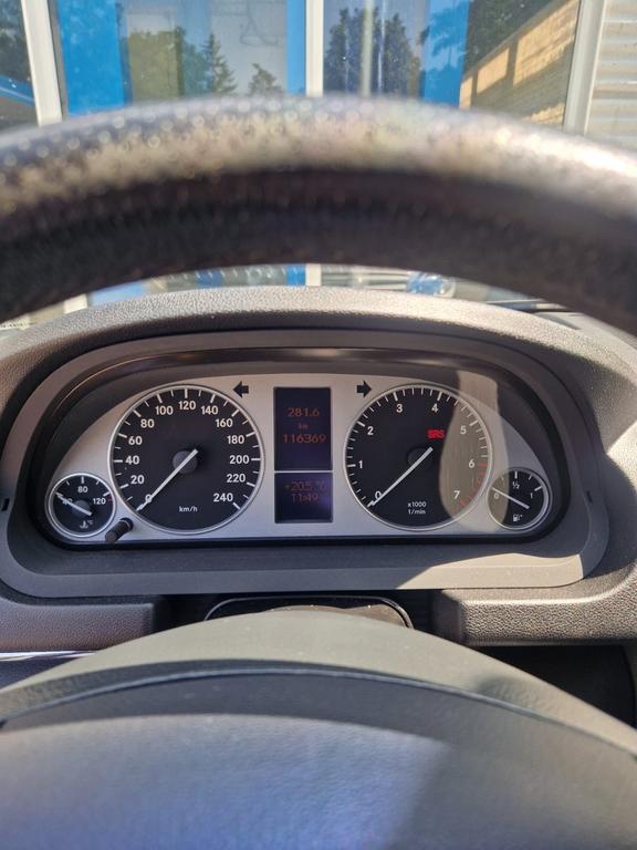 Mercedes-Benz B 200