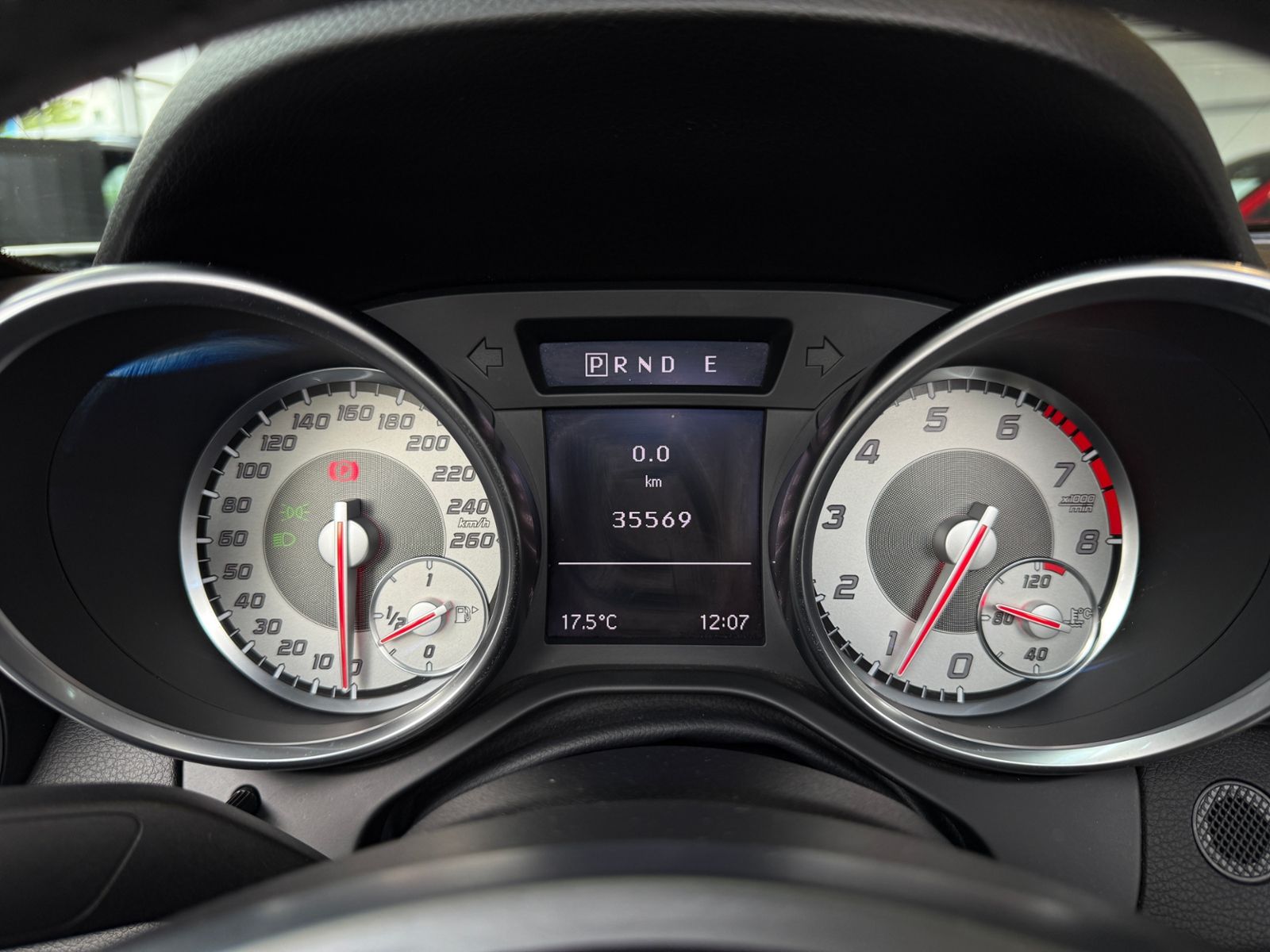 Fahrzeugabbildung Mercedes-Benz SLC 200 NAVI AIRSCARF ALU
