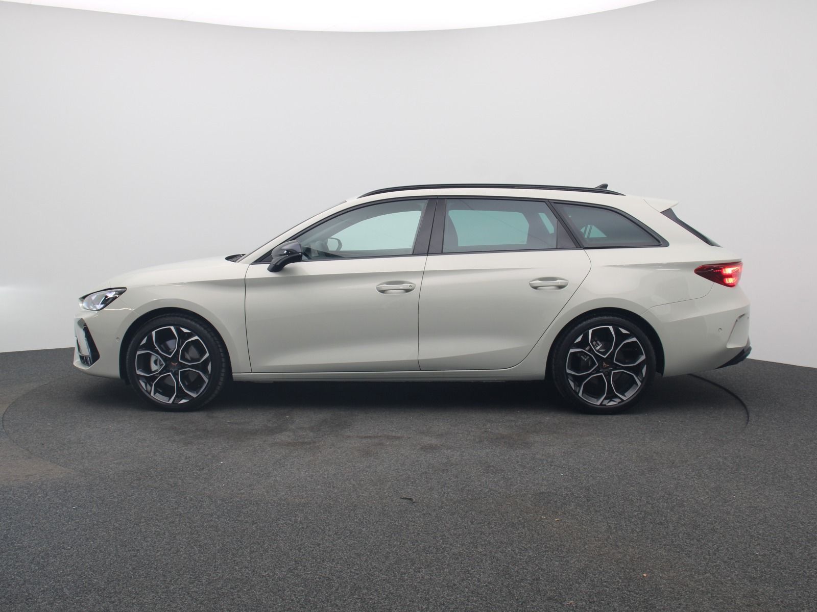 Cupra Leon ST 2.0TDI DSG HD-Matrix Sennheiser Navi foto 4