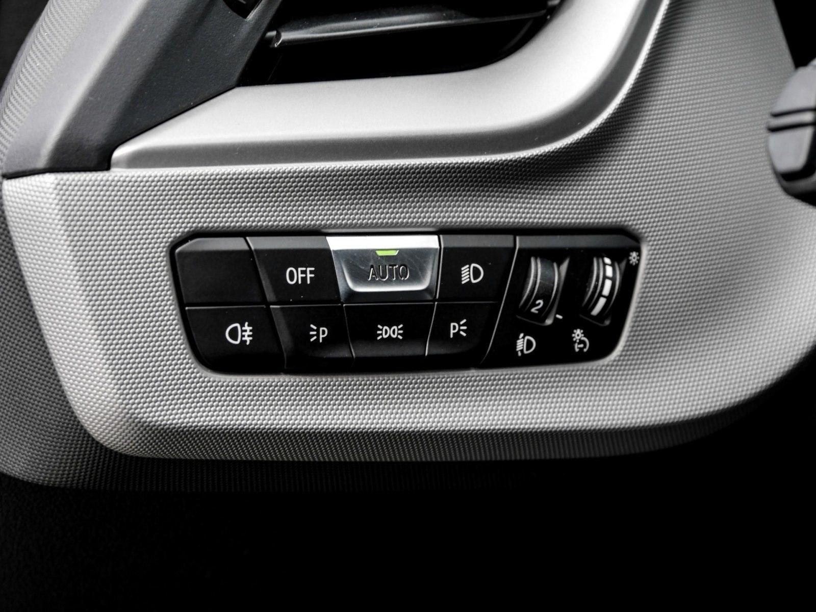 BMW 118 i /5 NAVI LED PDC V+H DAB Tempomat Sitzheiz., миниатюра 14