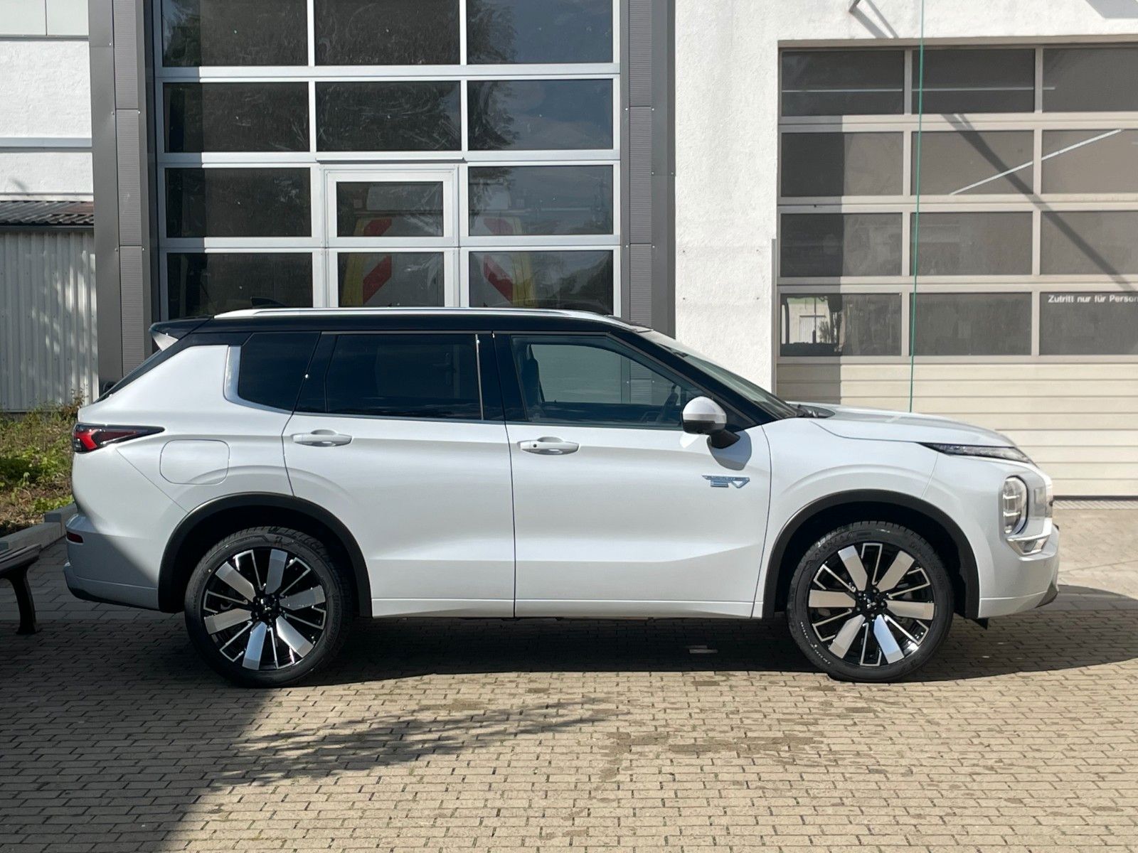 Mitsubishi Outlander 2.4 PHEV 4WD Top imagem 2