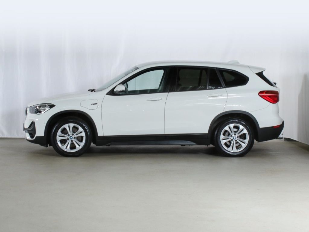BMW X1 25e Advantage AHK PDC NAVI SHZ  LEDER imagem 3