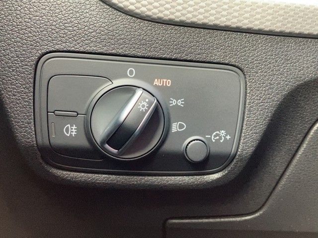 Fahrzeugabbildung Audi Q2 35 TFSI advanced S tronic  LED Klima-Komfortp