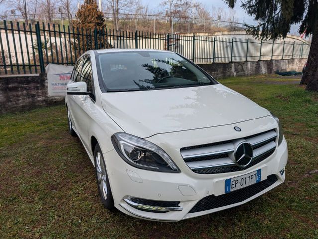 Mercedes-Benz Mercedes-benz B 180 B 180 BlueEFFICIENCY Premium