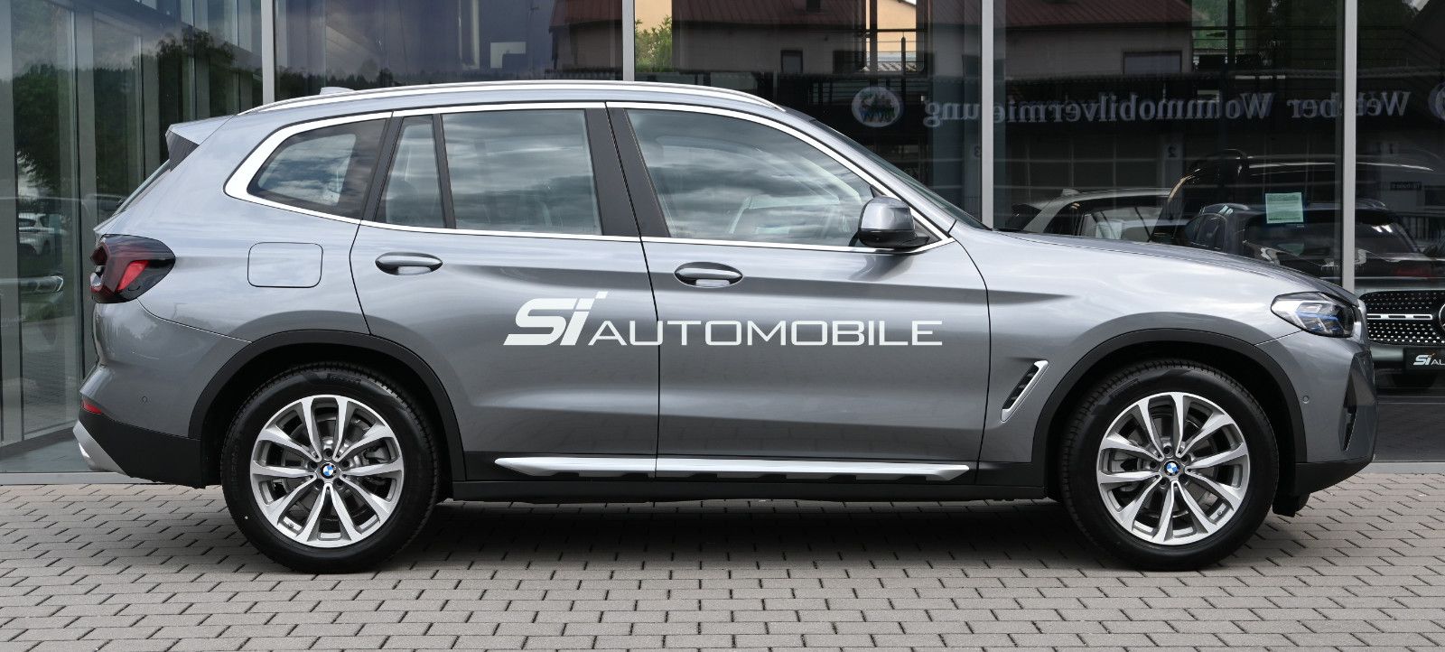 Fahrzeugabbildung BMW X3 xDr.20d °AHK°HUD°MEMO°SITZKLIMA°STANDHZG°360°