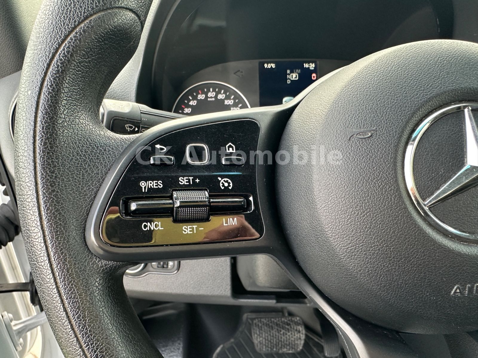 Fahrzeugabbildung Mercedes-Benz Sprinter III Kasten 319 V6 RWD Mixto/Autom./Navi