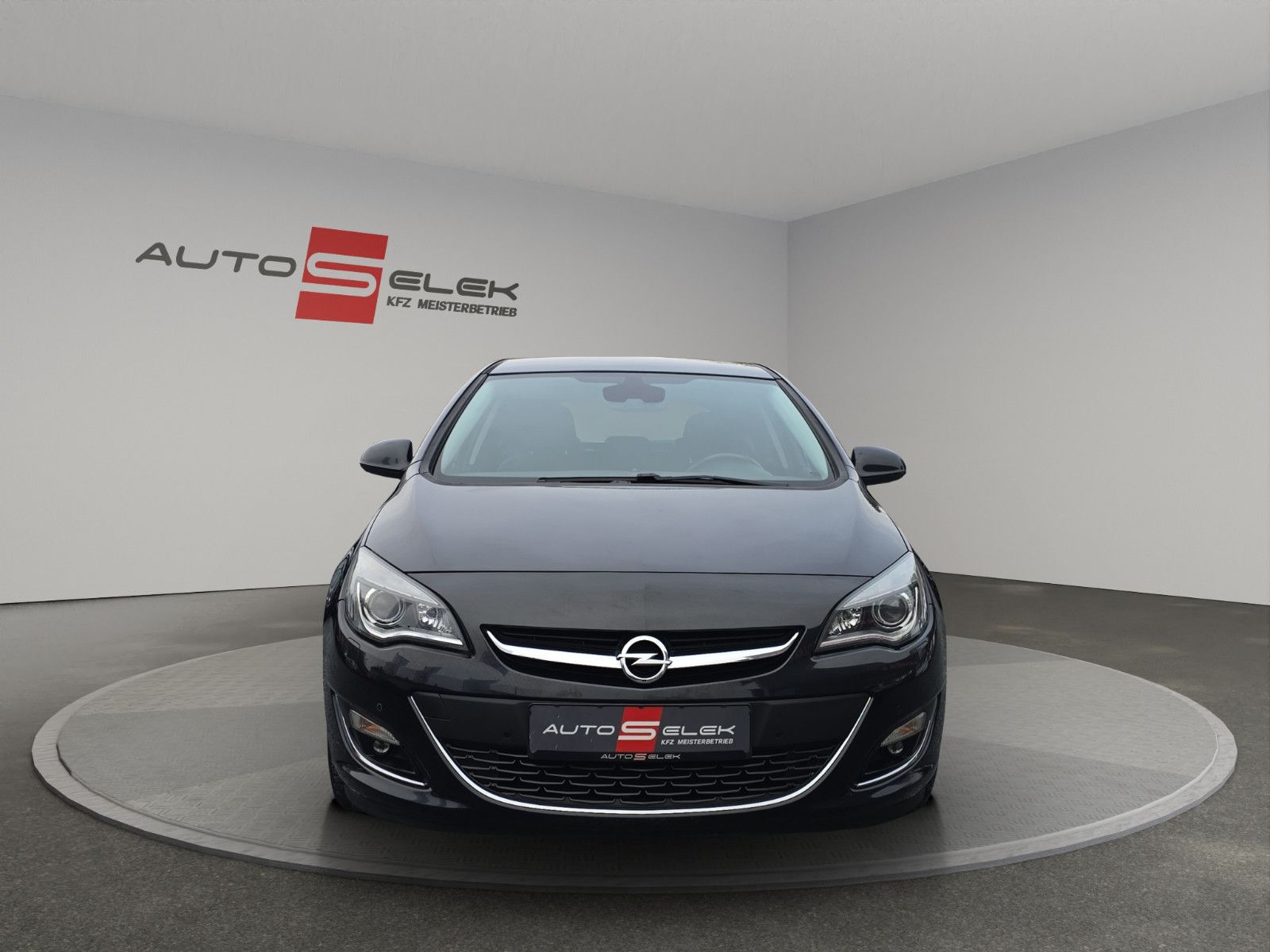 Fahrzeugabbildung Opel Astra J Exklusiv KLIMA NAVI TEMPOMAT TÜV NEU