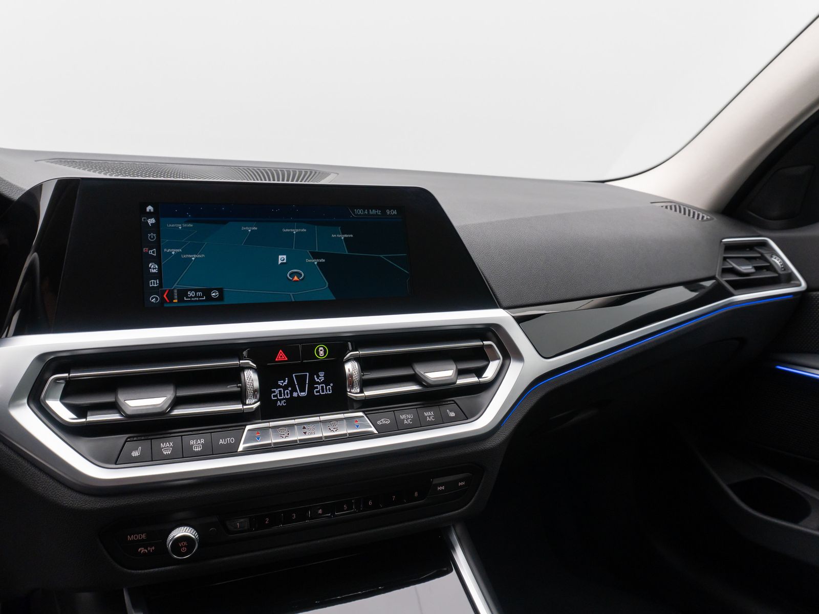 Fahrzeugabbildung BMW 320i Alarm PDC Komfort LED FernlichtAss HiFi 18"