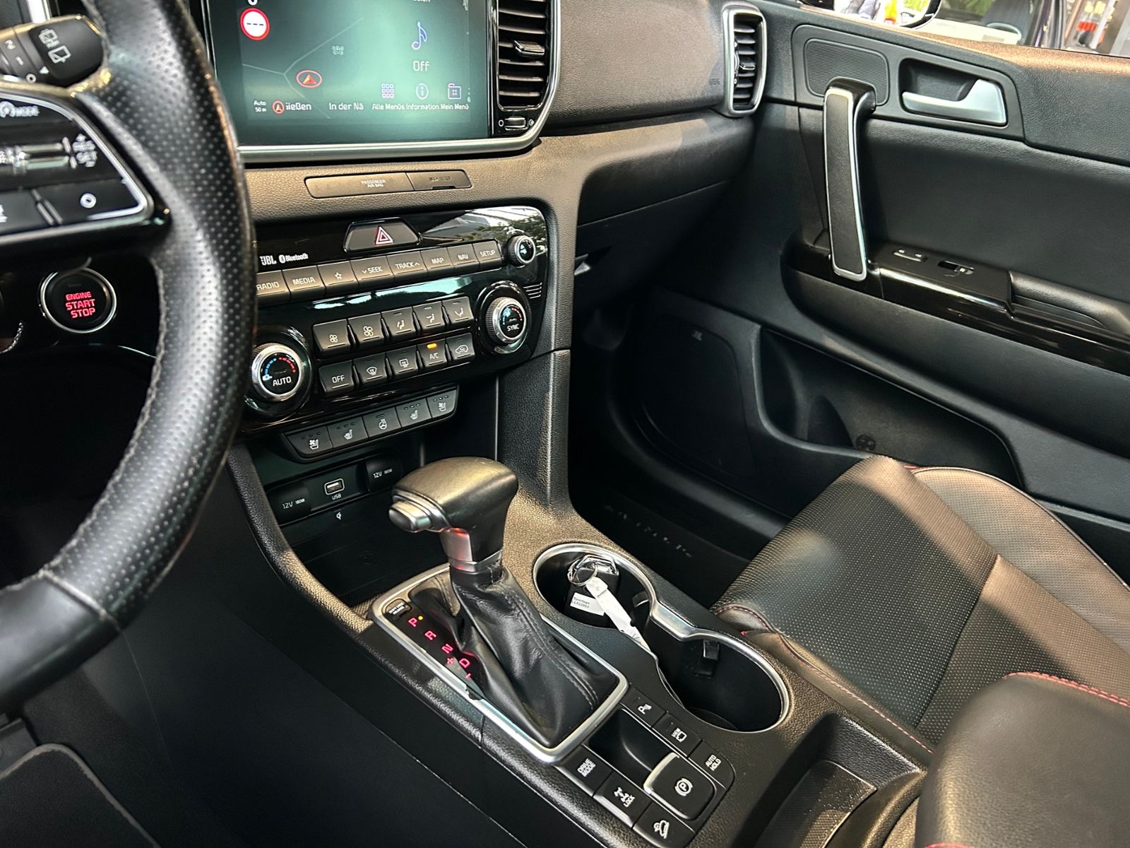 Fahrzeugabbildung Kia Sportage GT-Line 4WD ACC LED NAVI ALU