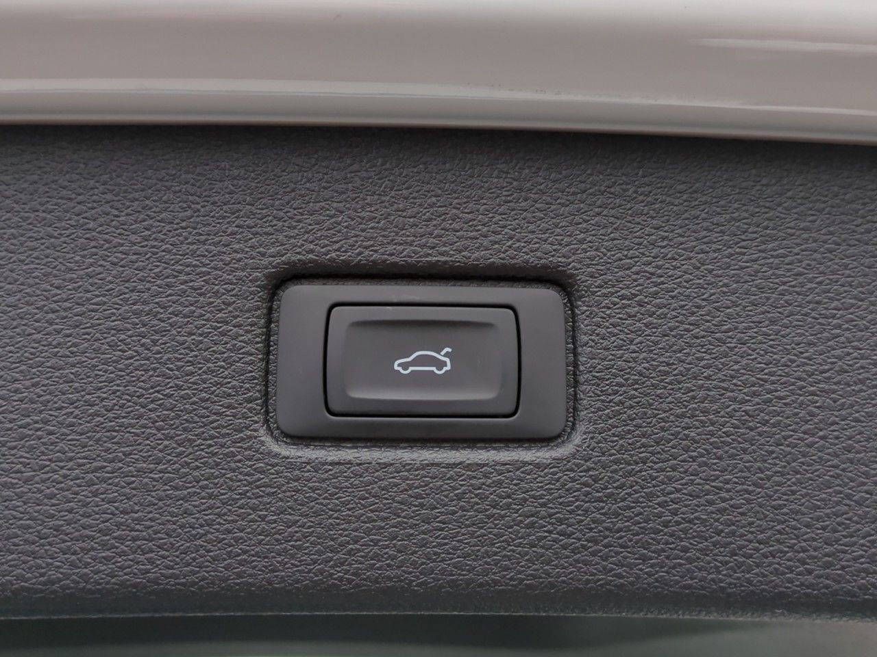 Fahrzeugabbildung Audi Q7 50 TDI quattro S line - 7Sitzer - AHK - uvm.