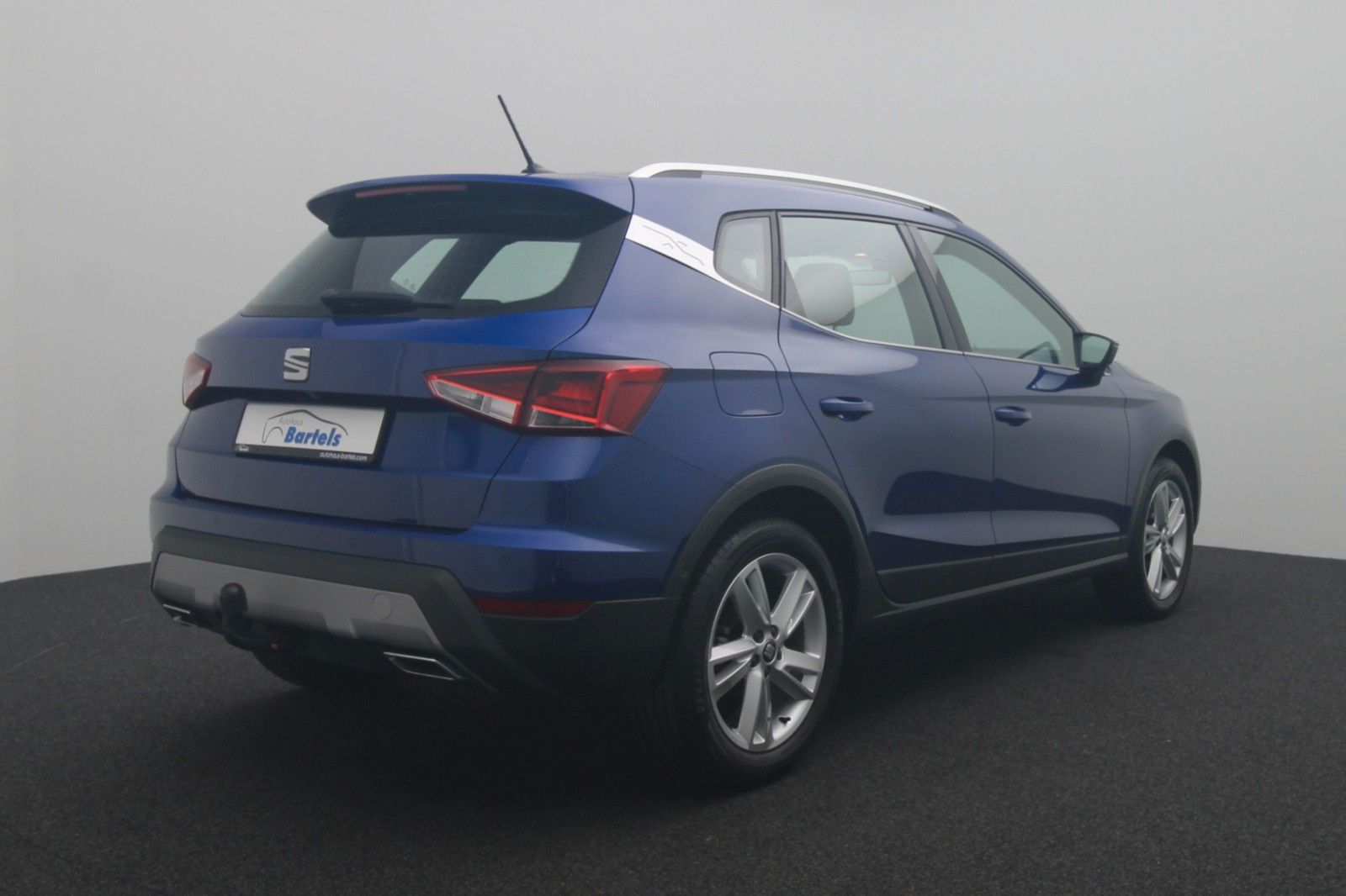 Fahrzeugabbildung SEAT Arona 1.5 FR NAVI AHK KAMERA