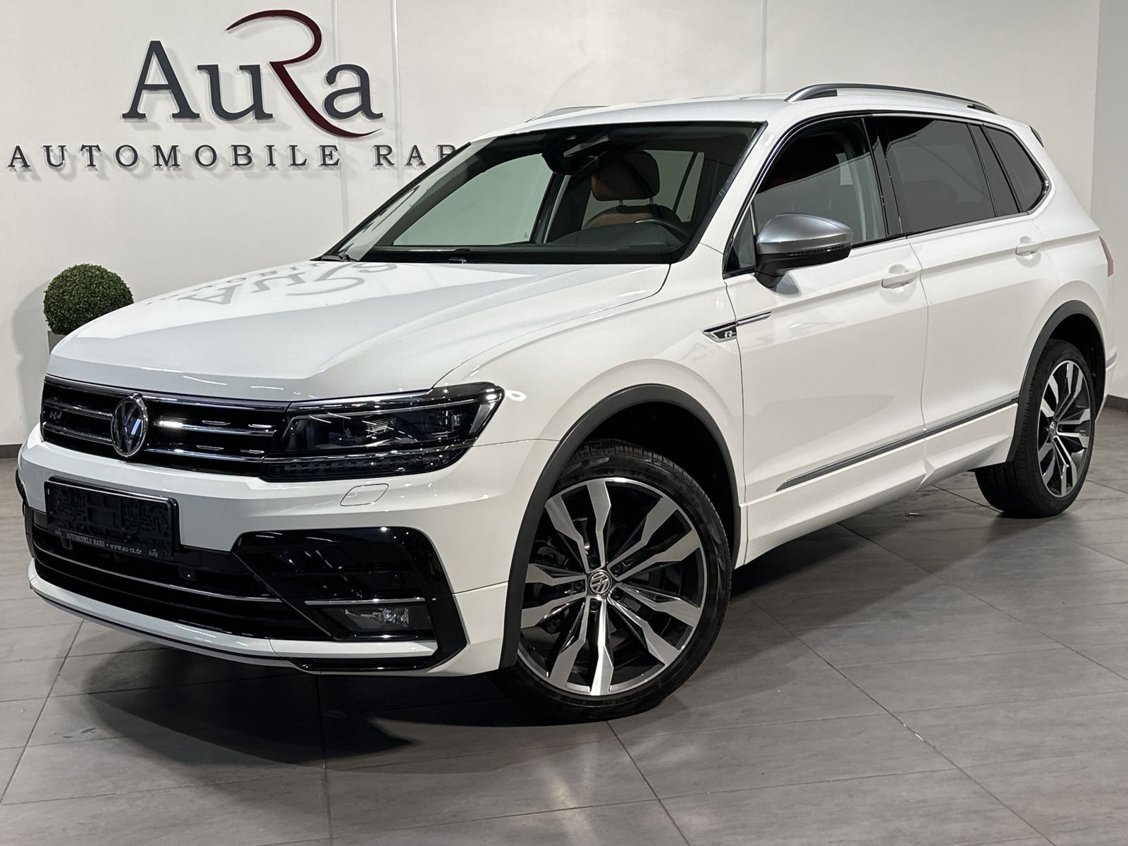 Fahrzeugabbildung Volkswagen Tiguan Allspace 4Motion R-Line NAV+LED+AHK+20ZO
