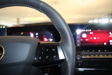 Fotografie 18 des Opel Astra Sports Tourer 1.2 Turbo Automatik GS