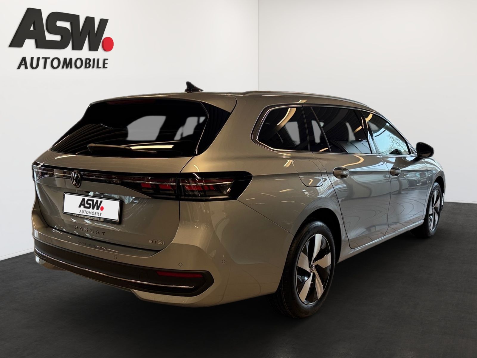 Volkswagen Passat Variant Business 1.5eTSI DSG ACC LED NAVI foto 3
